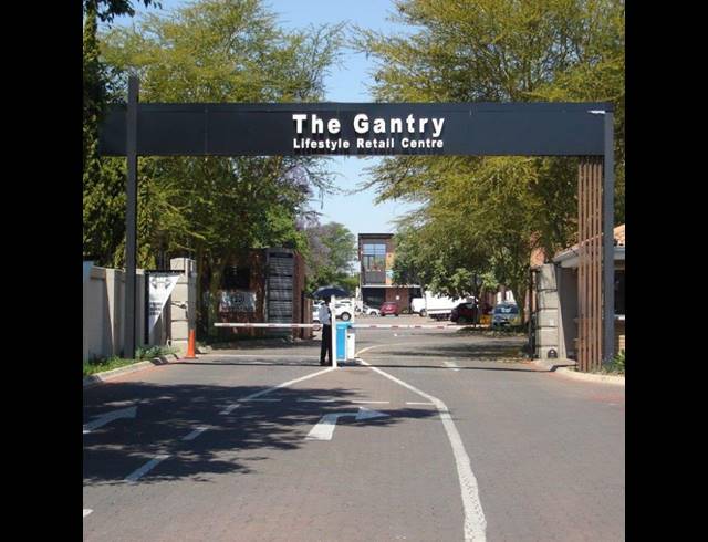 320M² RETAIL TO LET IN FOURWAYS